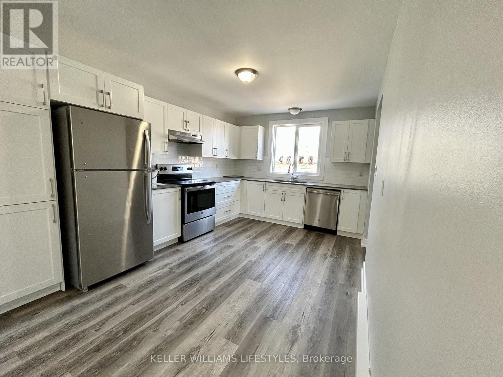 2 - 83 Marlborough Avenue, London South, Ontario  N5Z 3S4 - Photo 4 - X12939238