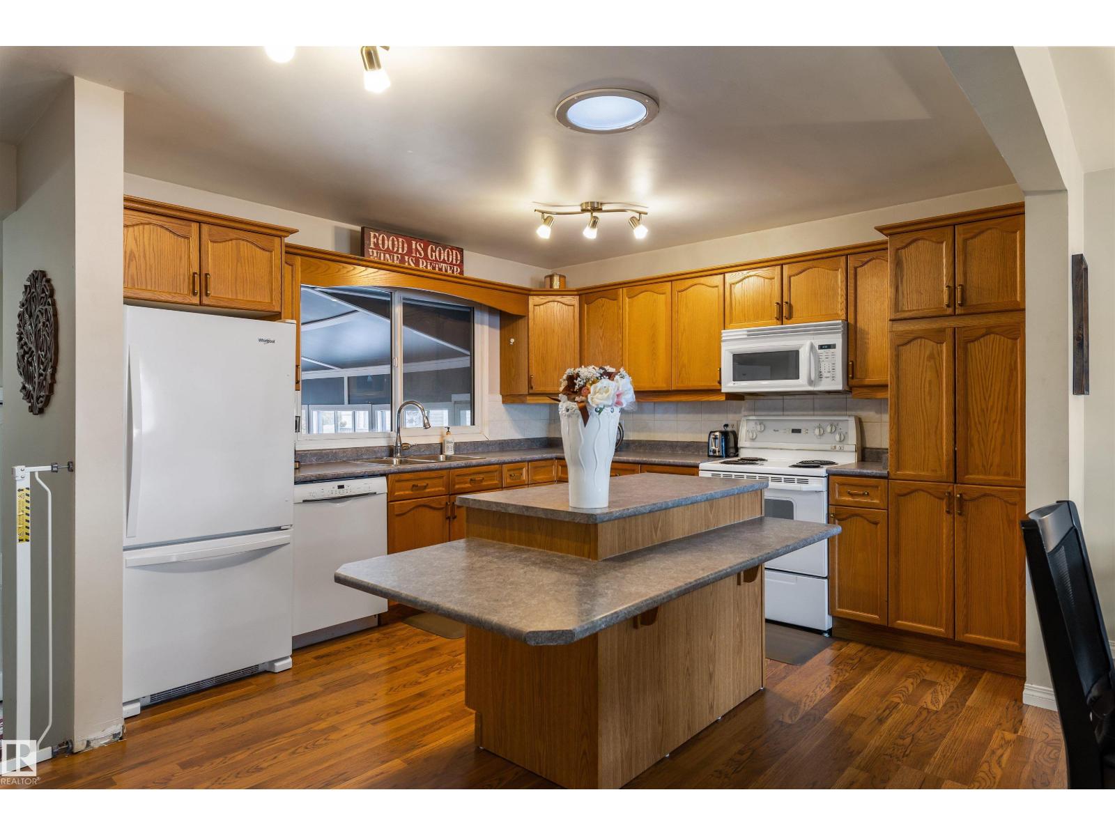 65 Mission Av, St. Albert, Alberta  T8N 1H9 - Photo 9 - E4479814