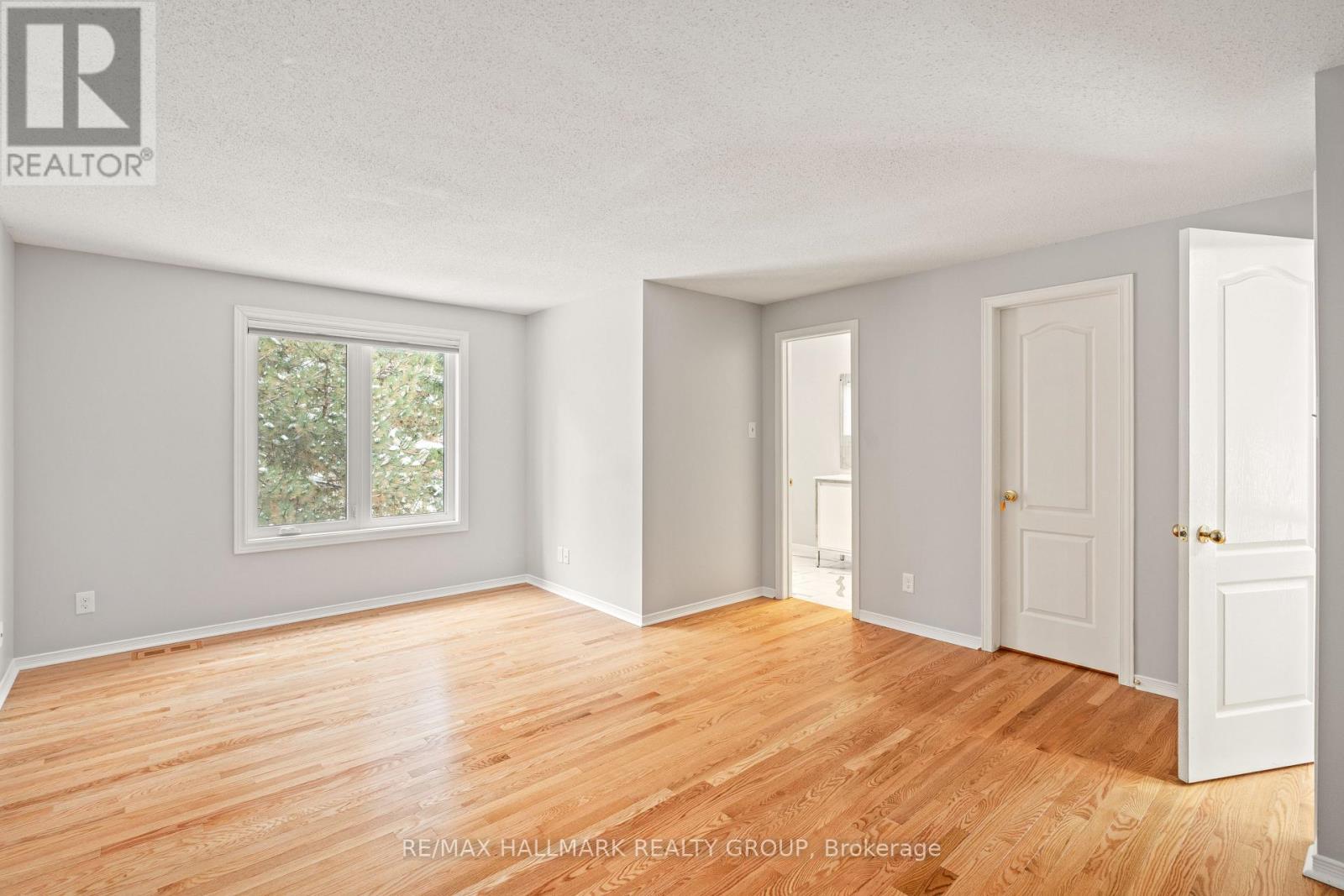 14 Wrenwood Crescent, Ottawa, Ontario  K2G 5V3 - Photo 22 - X12939198