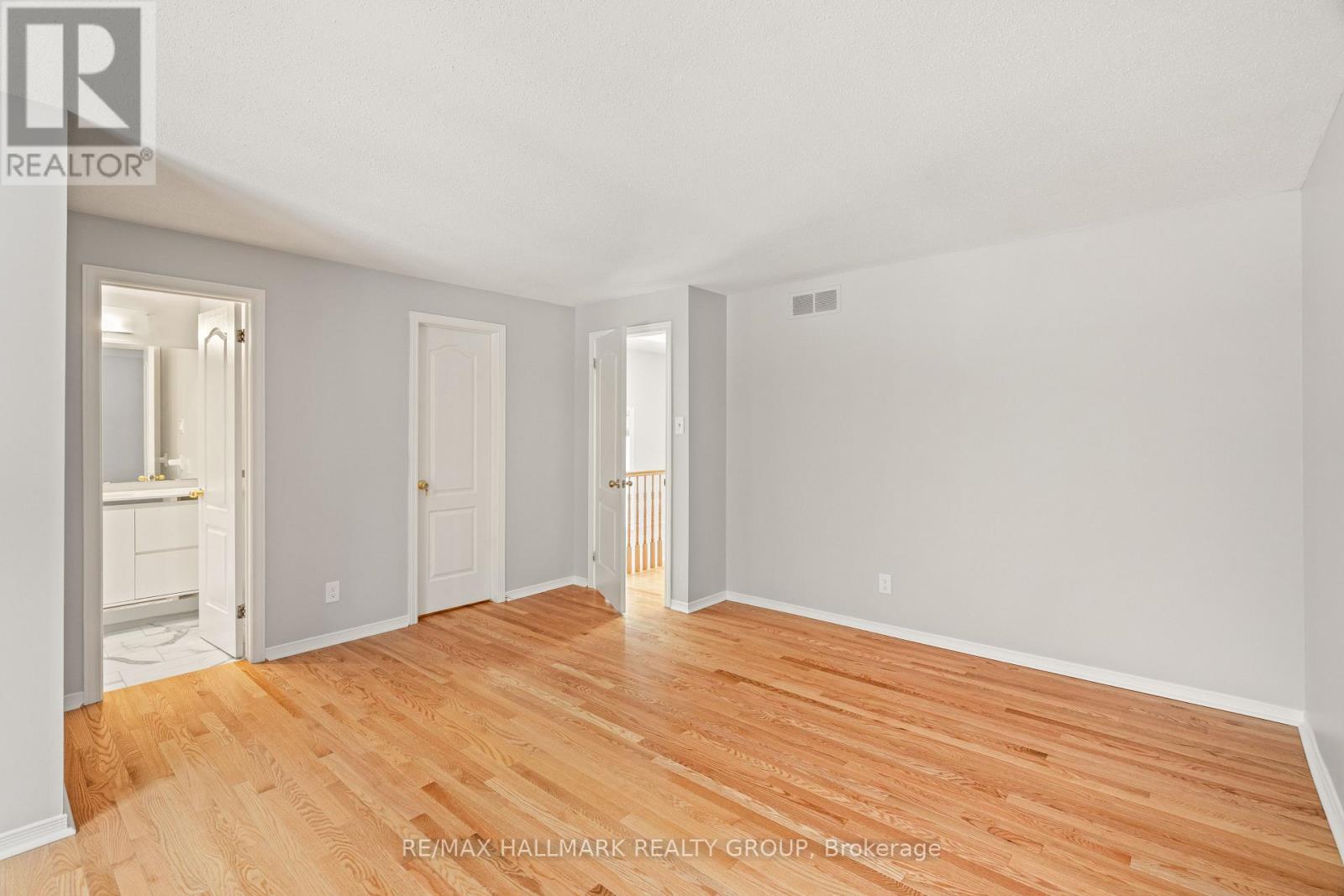 14 Wrenwood Crescent, Ottawa, Ontario  K2G 5V3 - Photo 23 - X12939198