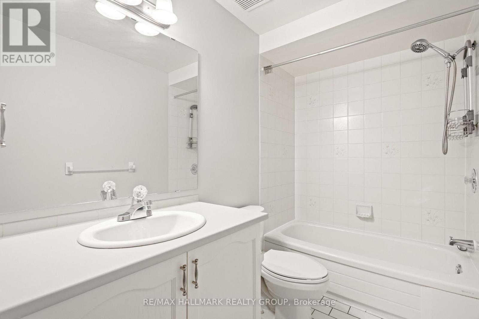 14 Wrenwood Crescent, Ottawa, Ontario  K2G 5V3 - Photo 29 - X12939198