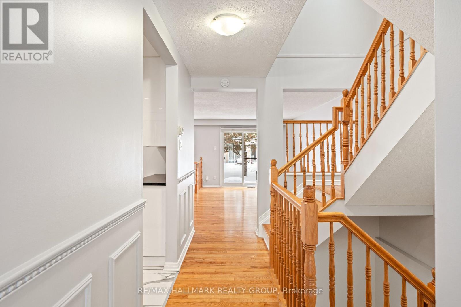 14 Wrenwood Crescent, Ottawa, Ontario  K2G 5V3 - Photo 4 - X12939198