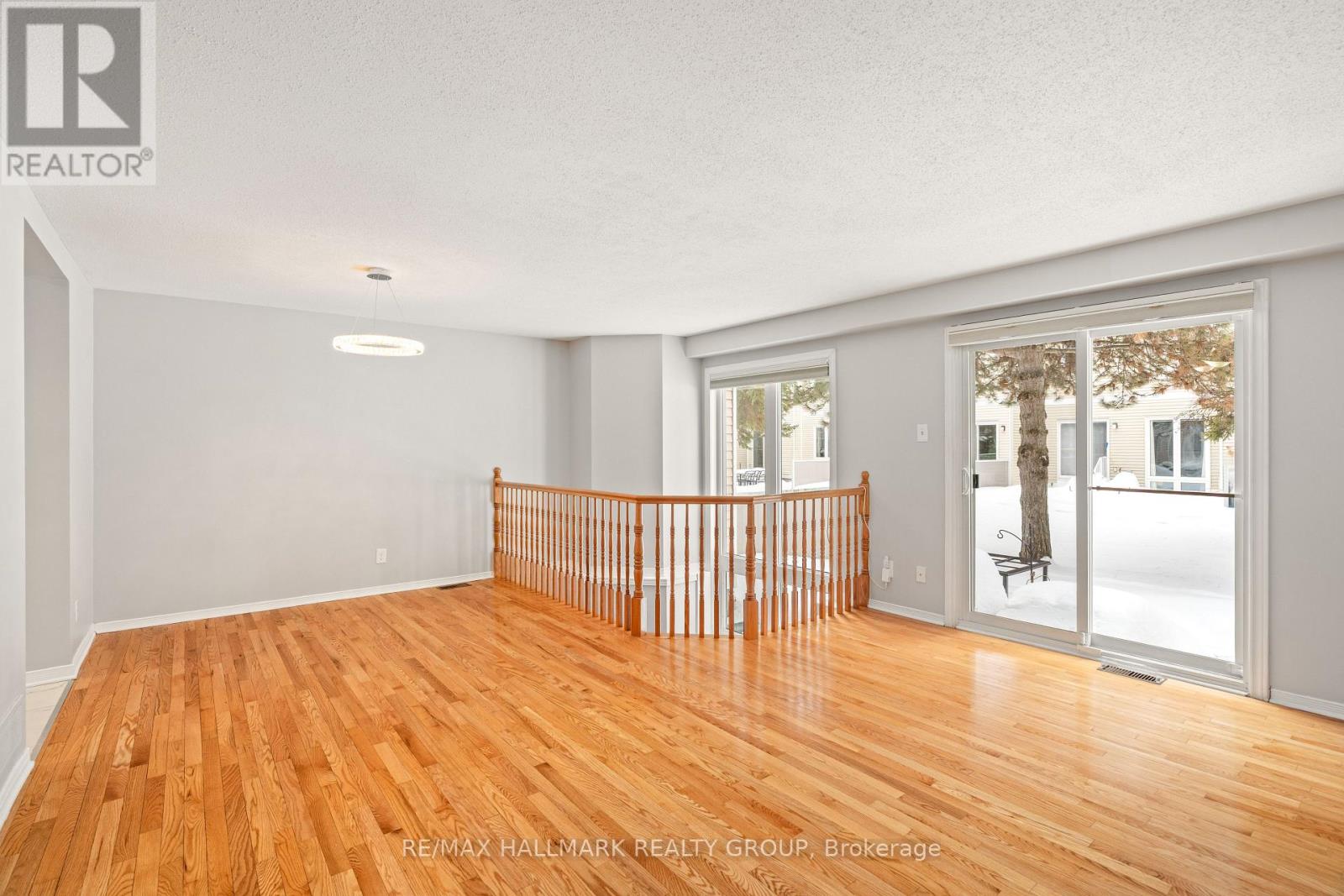 14 Wrenwood Crescent, Ottawa, Ontario  K2G 5V3 - Photo 6 - X12939198