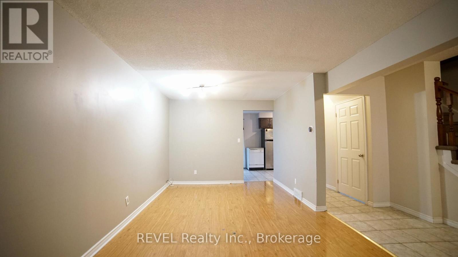 32 Vintage Crescent, St. Catharines, Ontario  L2S 3C3 - Photo 8 - X12939150