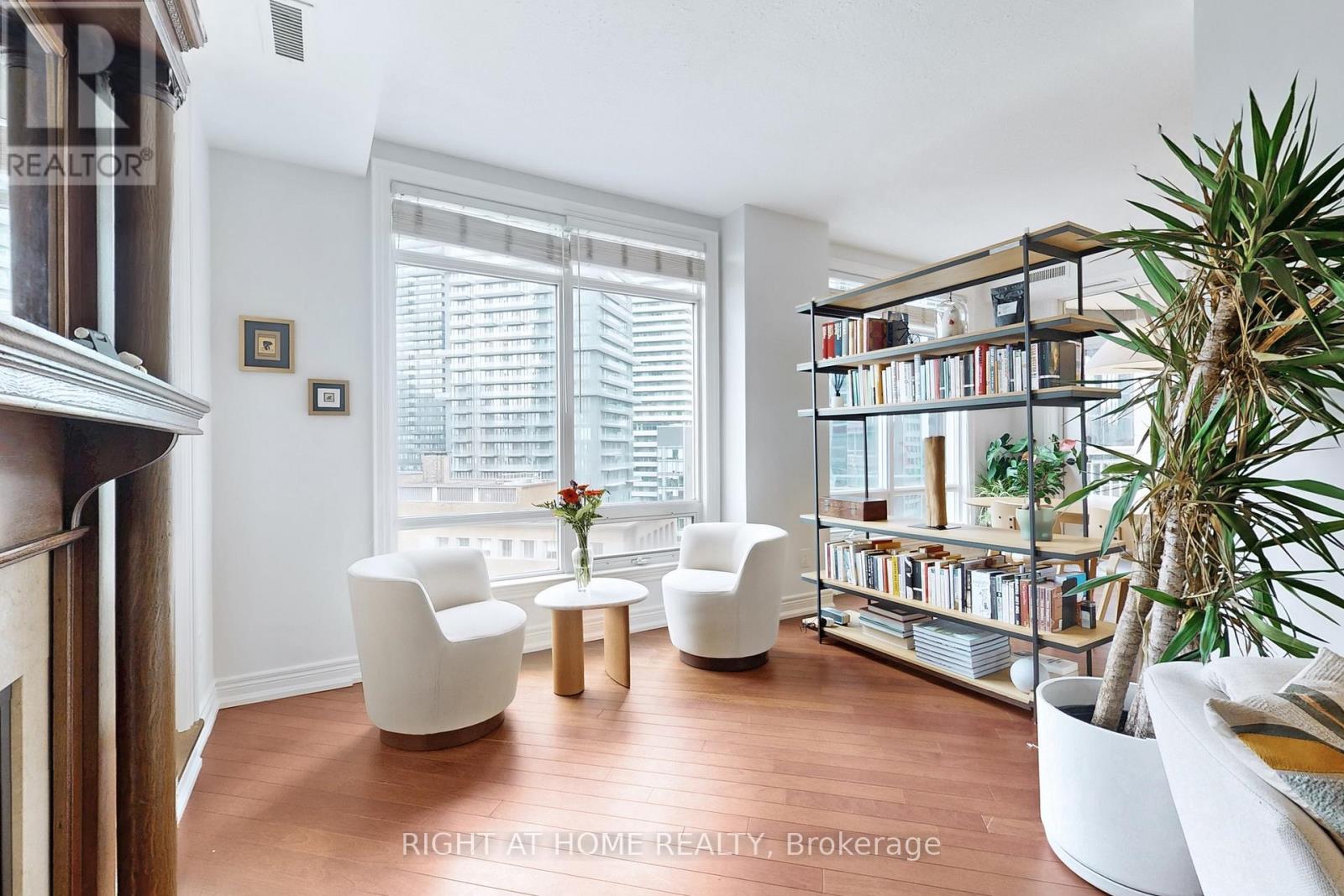 1109 - 100 Hayden Street, Toronto, Ontario  M4Y 3C7 - Photo 14 - C12938950