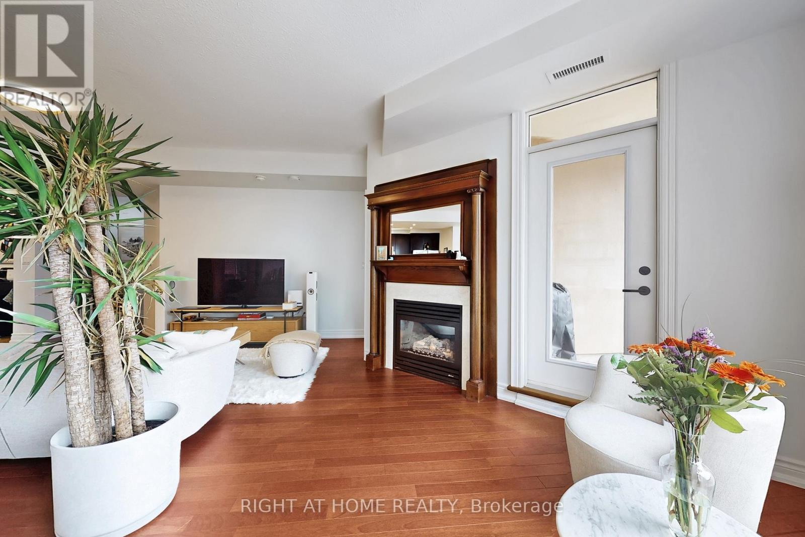 1109 - 100 Hayden Street, Toronto, Ontario  M4Y 3C7 - Photo 18 - C12938950