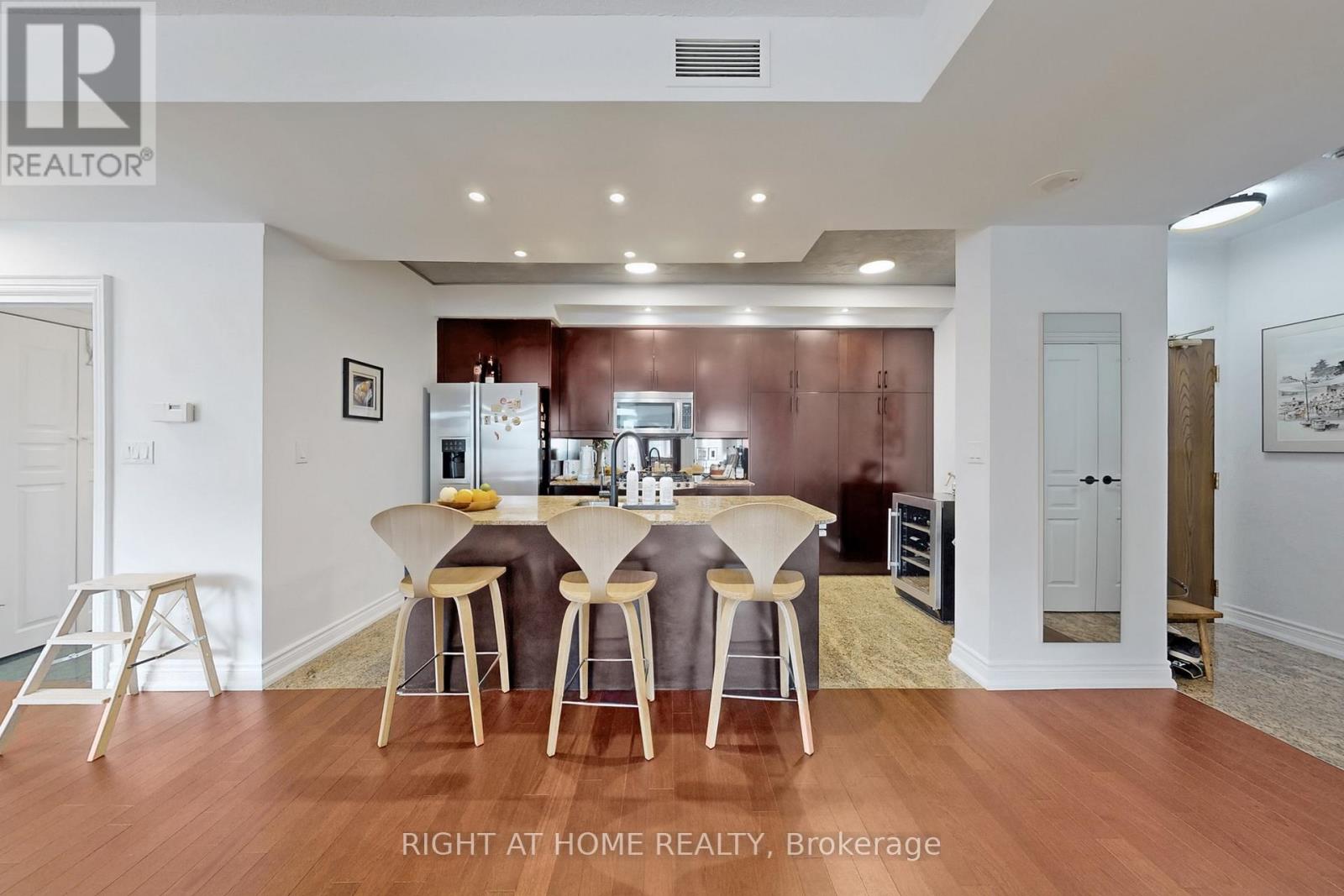 1109 - 100 Hayden Street, Toronto, Ontario  M4Y 3C7 - Photo 20 - C12938950