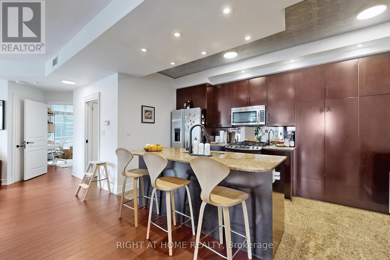 1109 - 100 Hayden Street, Toronto, Ontario  M4Y 3C7 - Photo 22 - C12938950