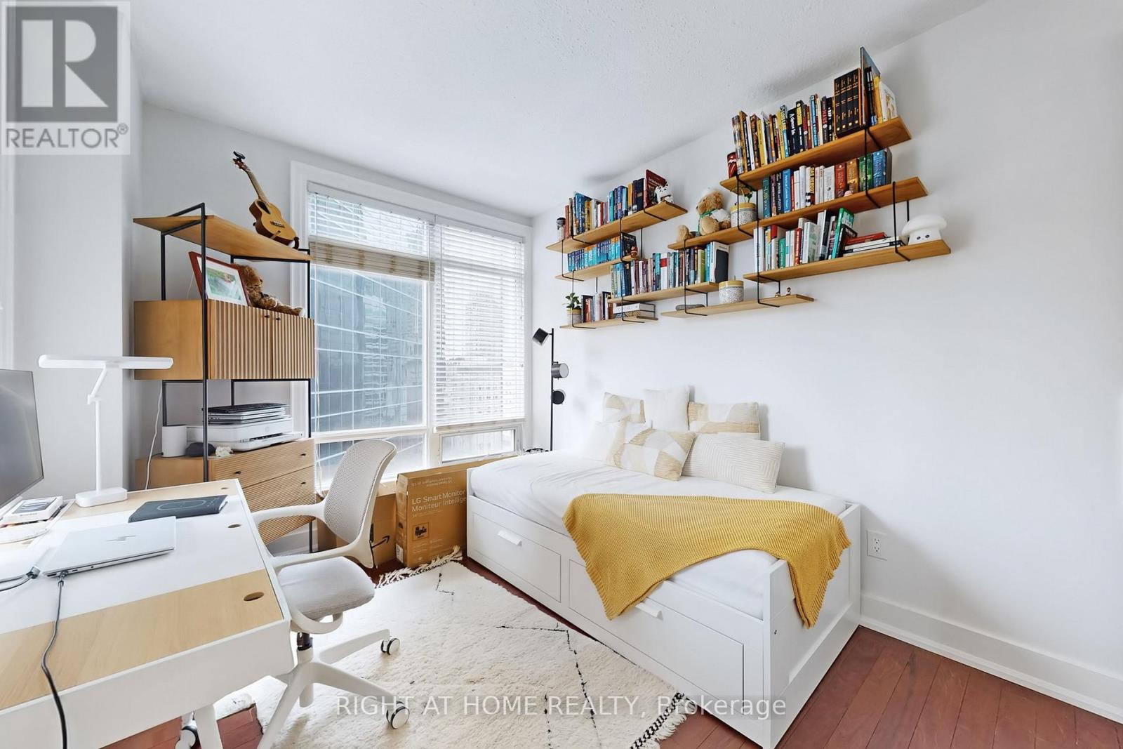 1109 - 100 Hayden Street, Toronto, Ontario  M4Y 3C7 - Photo 31 - C12938950