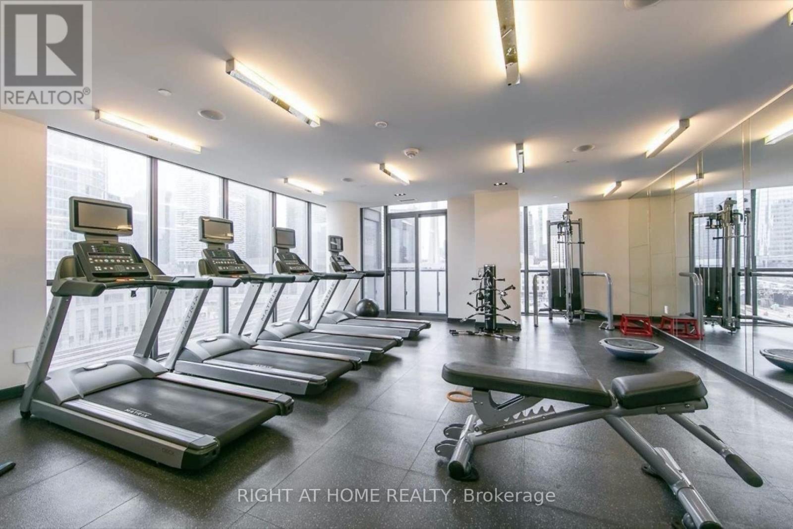 301 - 1 The Esplanade, Toronto, Ontario  M5E 0A8 - Photo 19 - C12939008