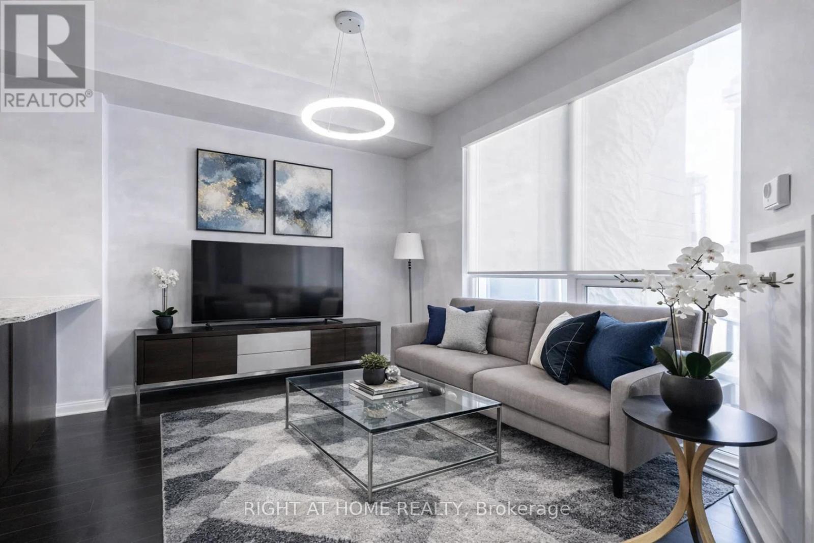 301 - 1 The Esplanade, Toronto, Ontario  M5E 0A8 - Photo 2 - C12939008