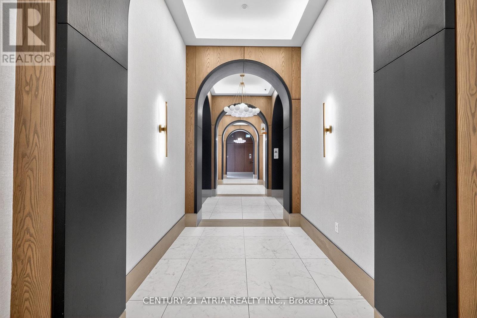 802 - 30 Inn On The Park Drive, Toronto, Ontario  M3C 0P7 - Photo 6 - C12939044