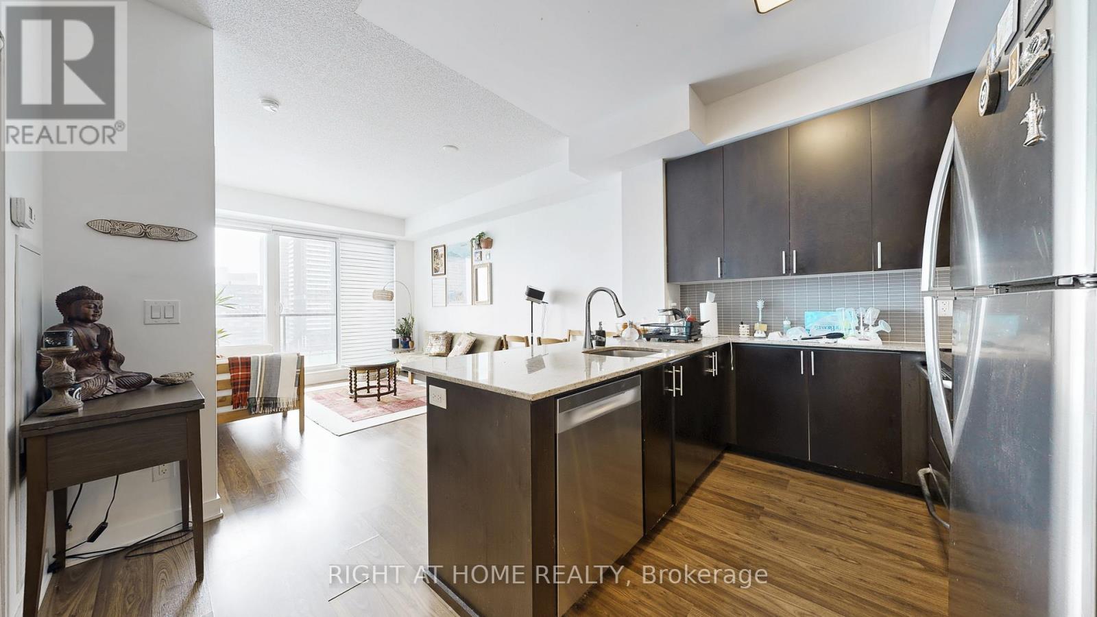 1206 - 260 Sackville Street, Toronto, Ontario  M5A 0B3 - Photo 4 - C12939060