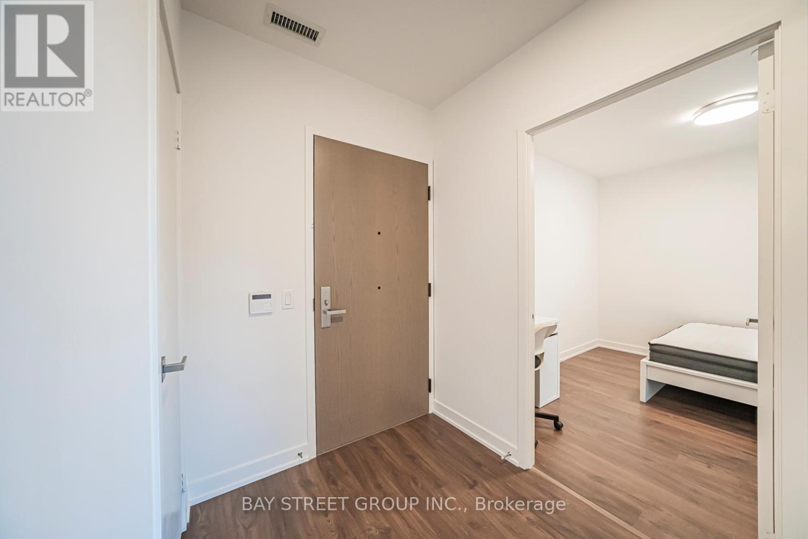 1024 - 30 Tippett Road, Toronto, Ontario  M3H 0E3 - Photo 14 - C12939092