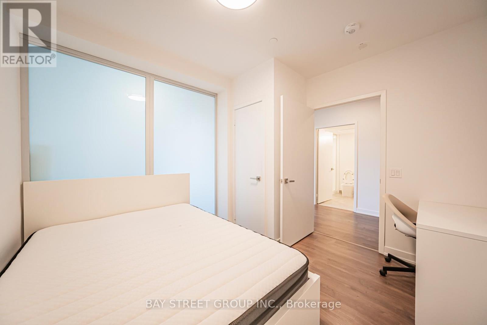 1024 - 30 Tippett Road, Toronto, Ontario  M3H 0E3 - Photo 16 - C12939092