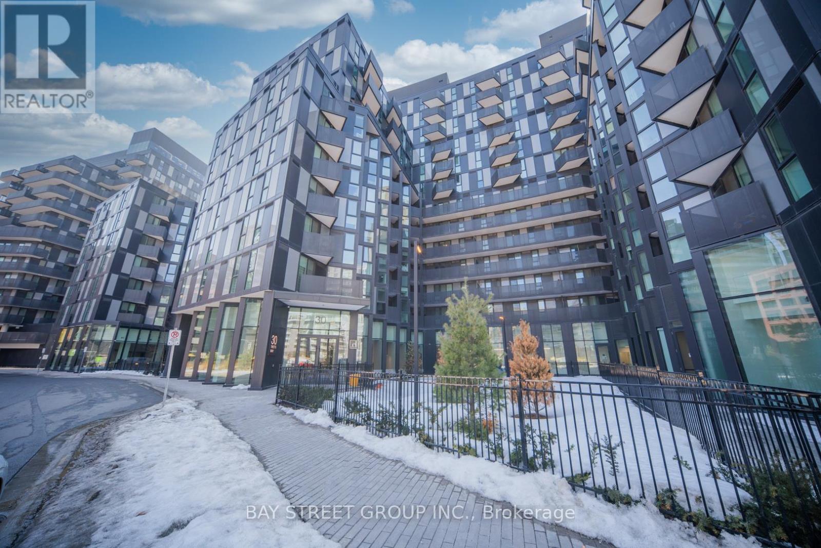 1024 - 30 Tippett Road, Toronto, Ontario  M3H 0E3 - Photo 2 - C12939092