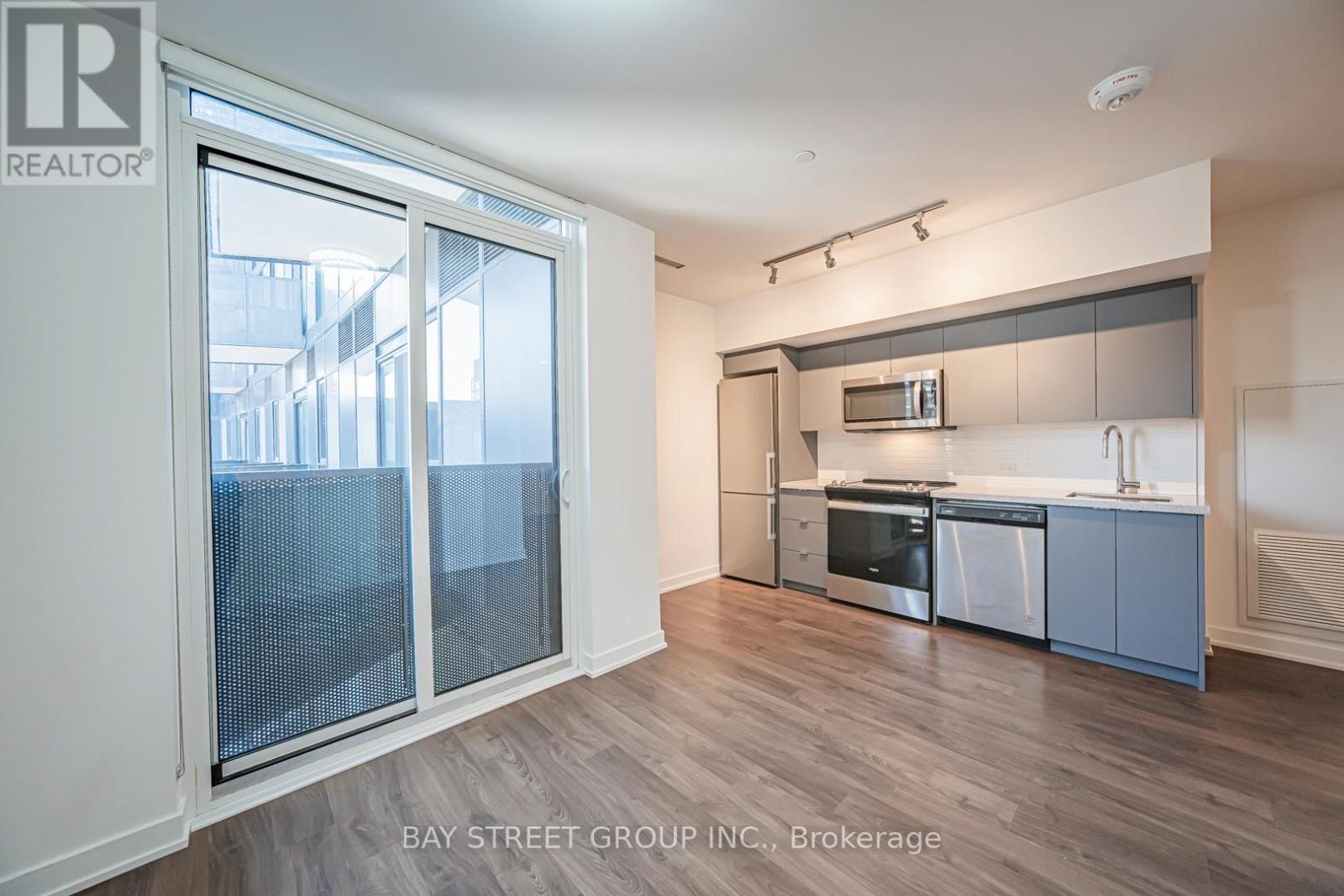 1024 - 30 Tippett Road, Toronto, Ontario  M3H 0E3 - Photo 20 - C12939092
