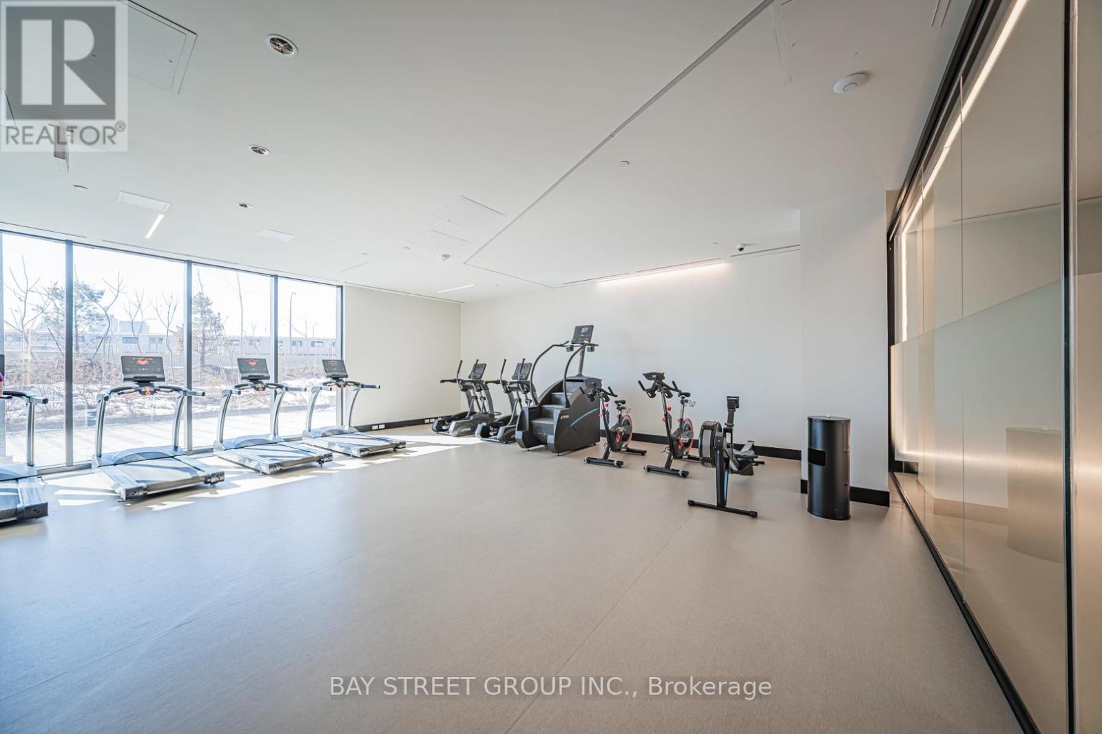 1024 - 30 Tippett Road, Toronto, Ontario  M3H 0E3 - Photo 7 - C12939092