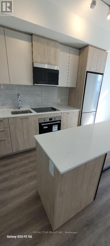 815 - 30 Dreamers Way, Toronto, Ontario  M5A 0Y7 - Photo 3 - C12939148