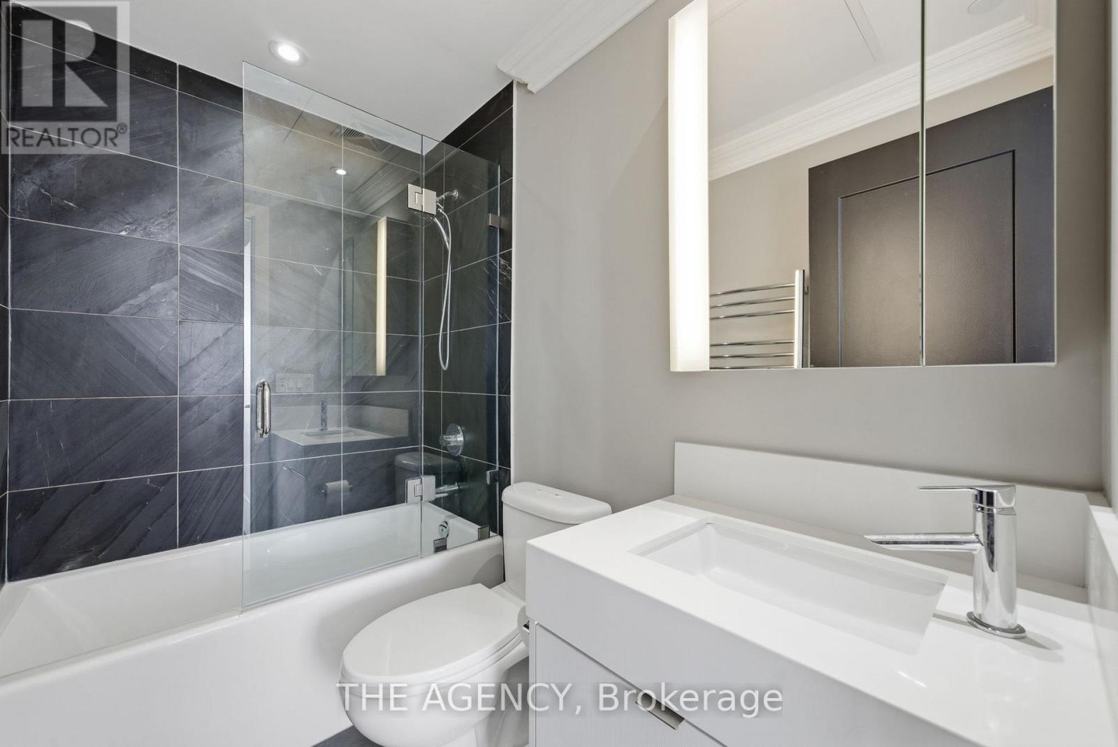 4205 - 10 York Street, Toronto, Ontario  M5J 0E1 - Photo 18 - C12939152