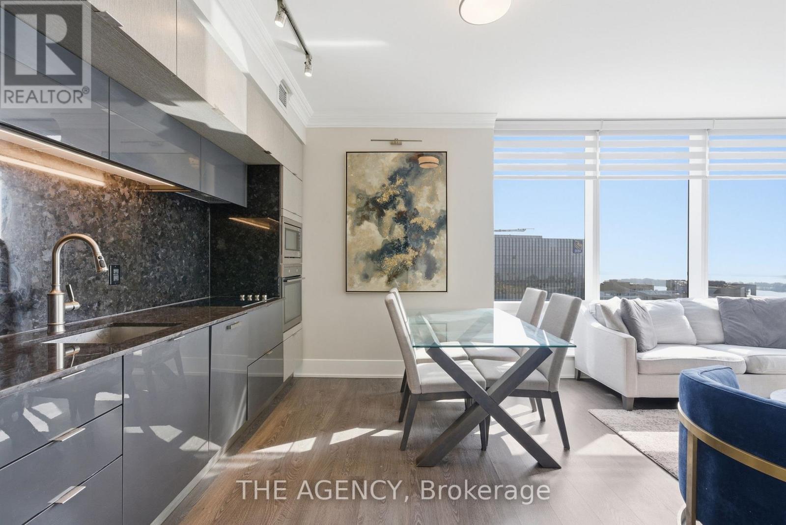 4205 - 10 York Street, Toronto, Ontario  M5J 0E1 - Photo 3 - C12939152