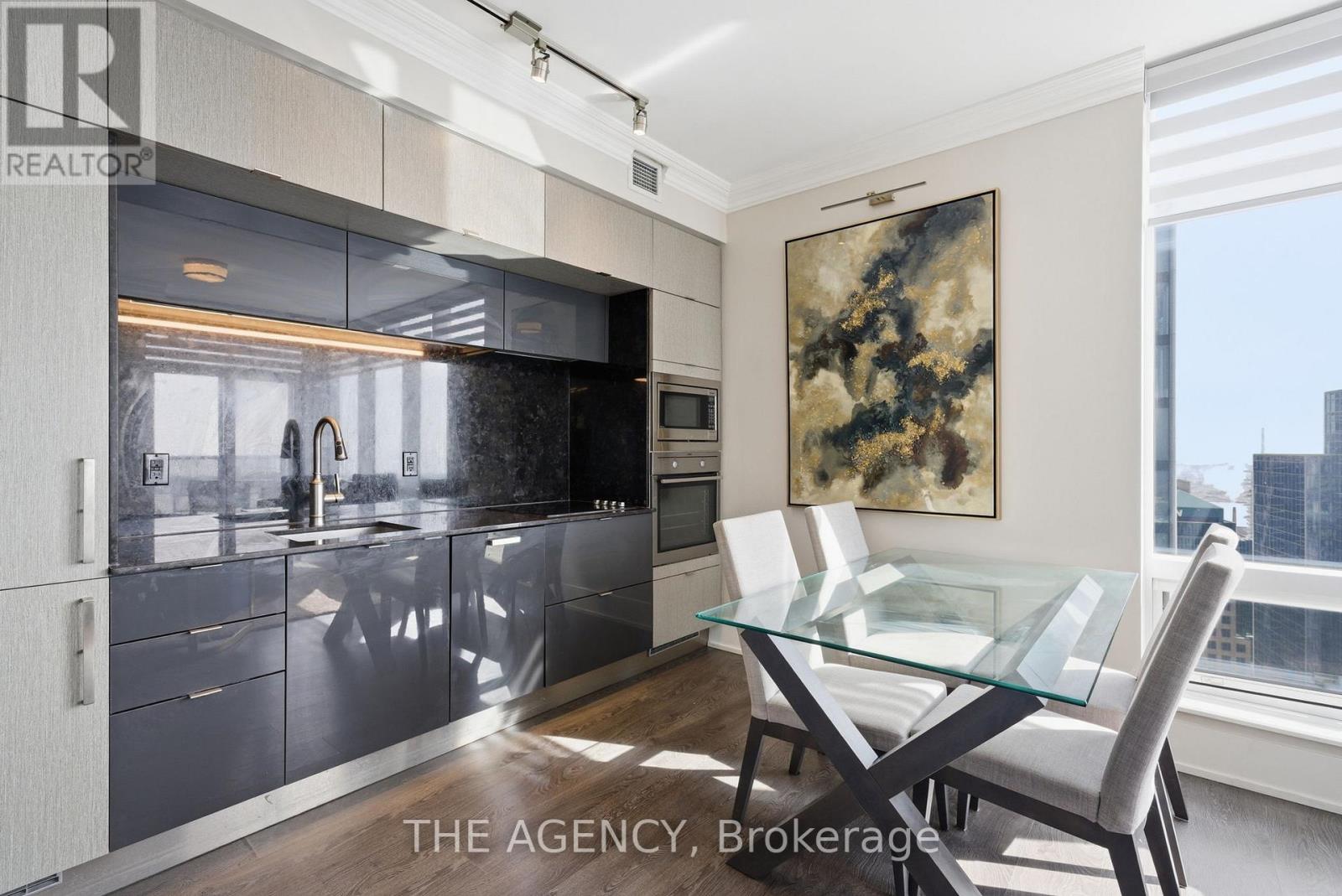 4205 - 10 York Street, Toronto, Ontario  M5J 0E1 - Photo 4 - C12939152