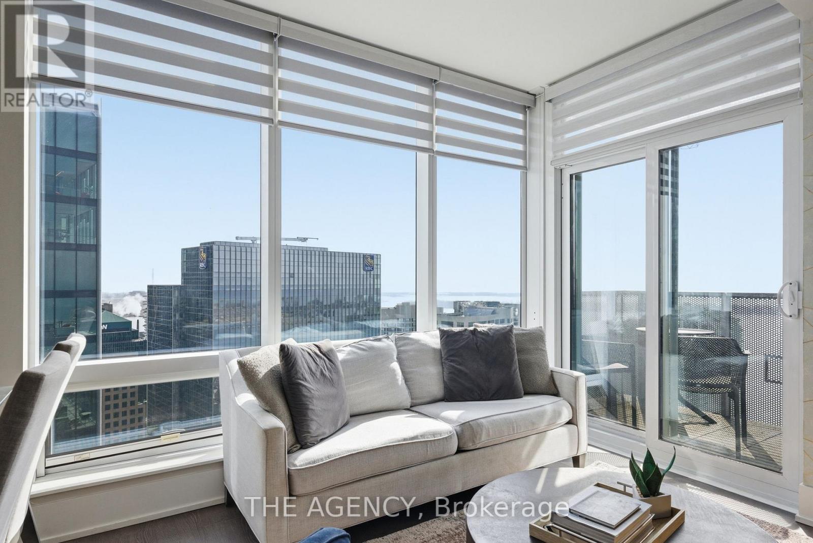 4205 - 10 York Street, Toronto, Ontario  M5J 0E1 - Photo 6 - C12939152