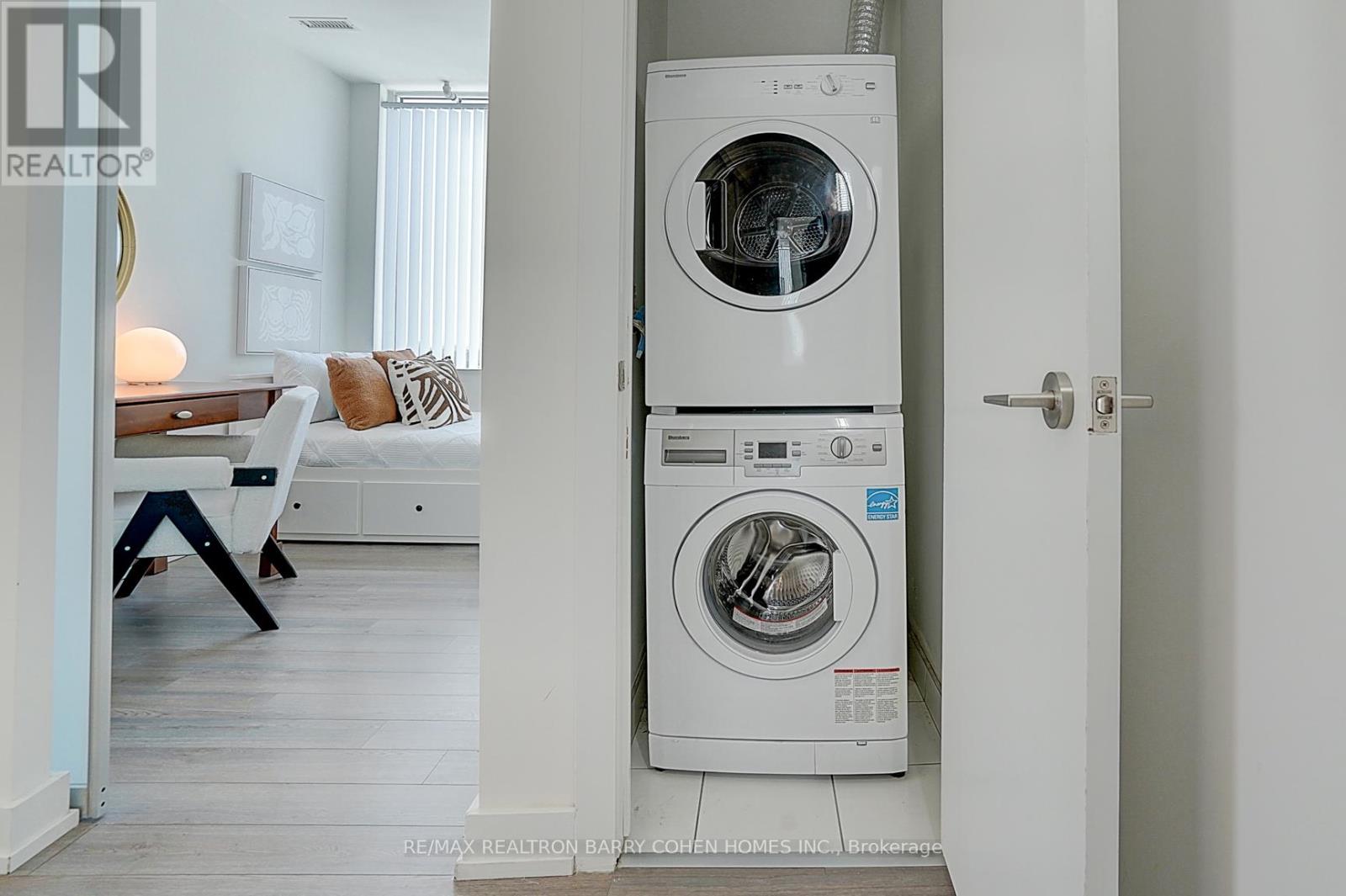 806 - 6 Parkwood Avenue, Toronto, Ontario  M5V 0A3 - Photo 28 - C12939168