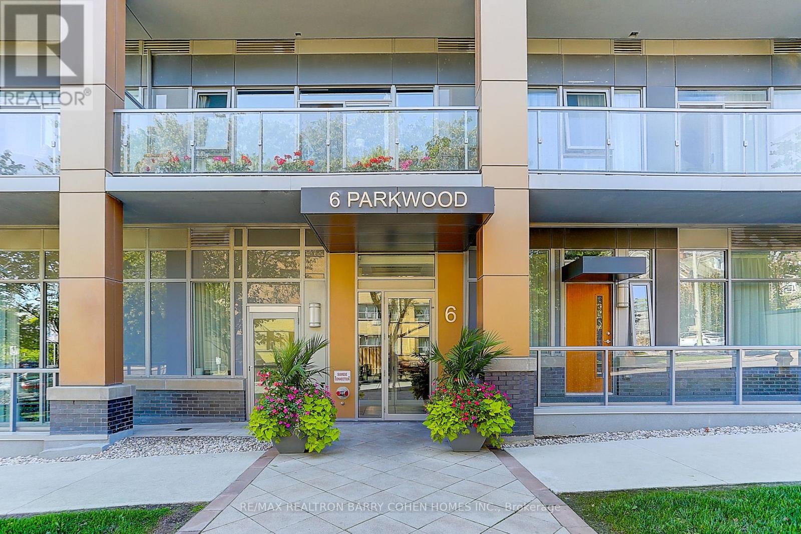 806 - 6 Parkwood Avenue, Toronto, Ontario  M5V 0A3 - Photo 3 - C12939168