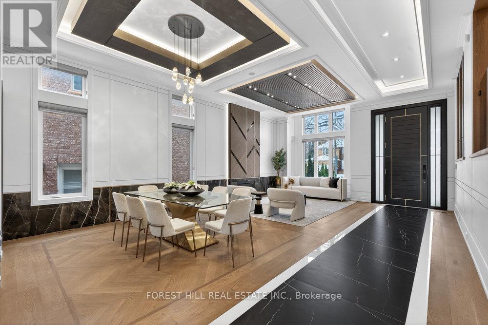 297 HILLCREST AVENUE, Toronto, Ontario