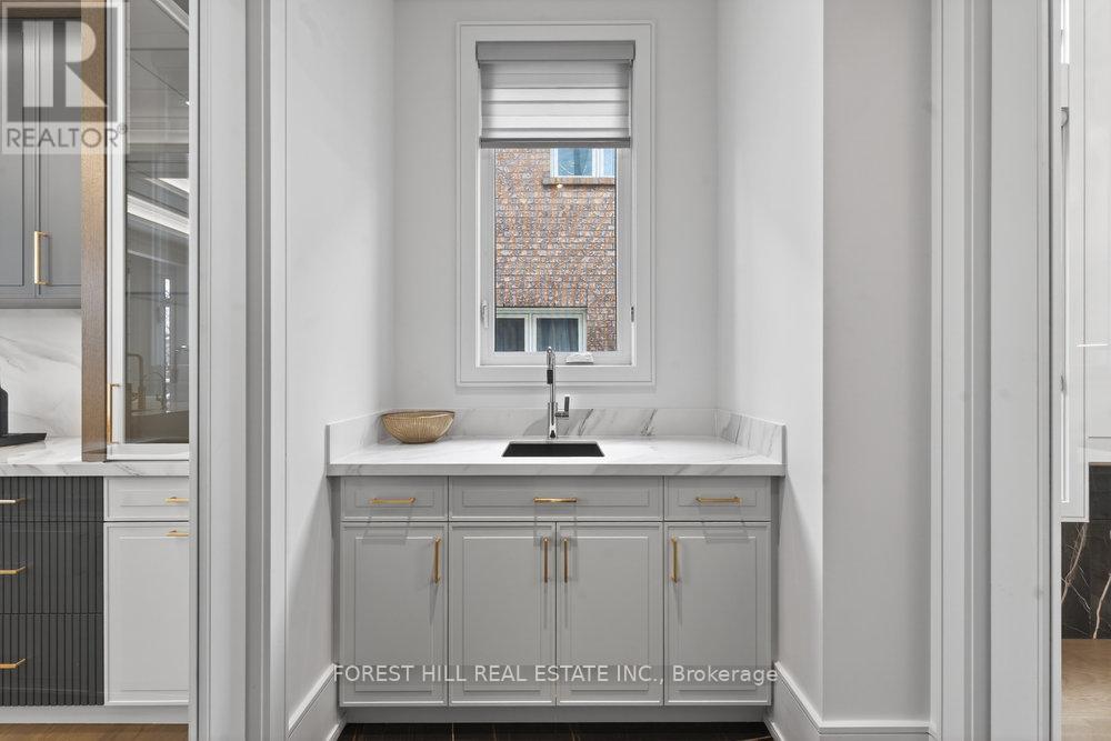 297 Hillcrest Avenue, Toronto, Ontario  M2N 3P5 - Photo 14 - C12939208