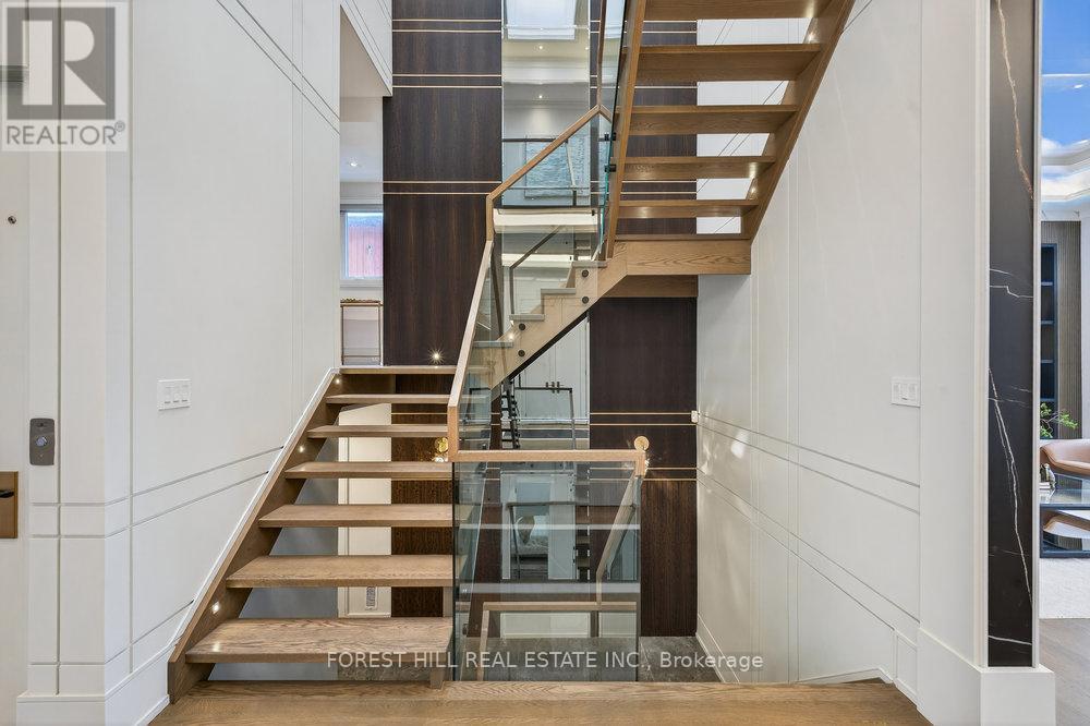 297 Hillcrest Avenue, Toronto, Ontario  M2N 3P5 - Photo 7 - C12939208