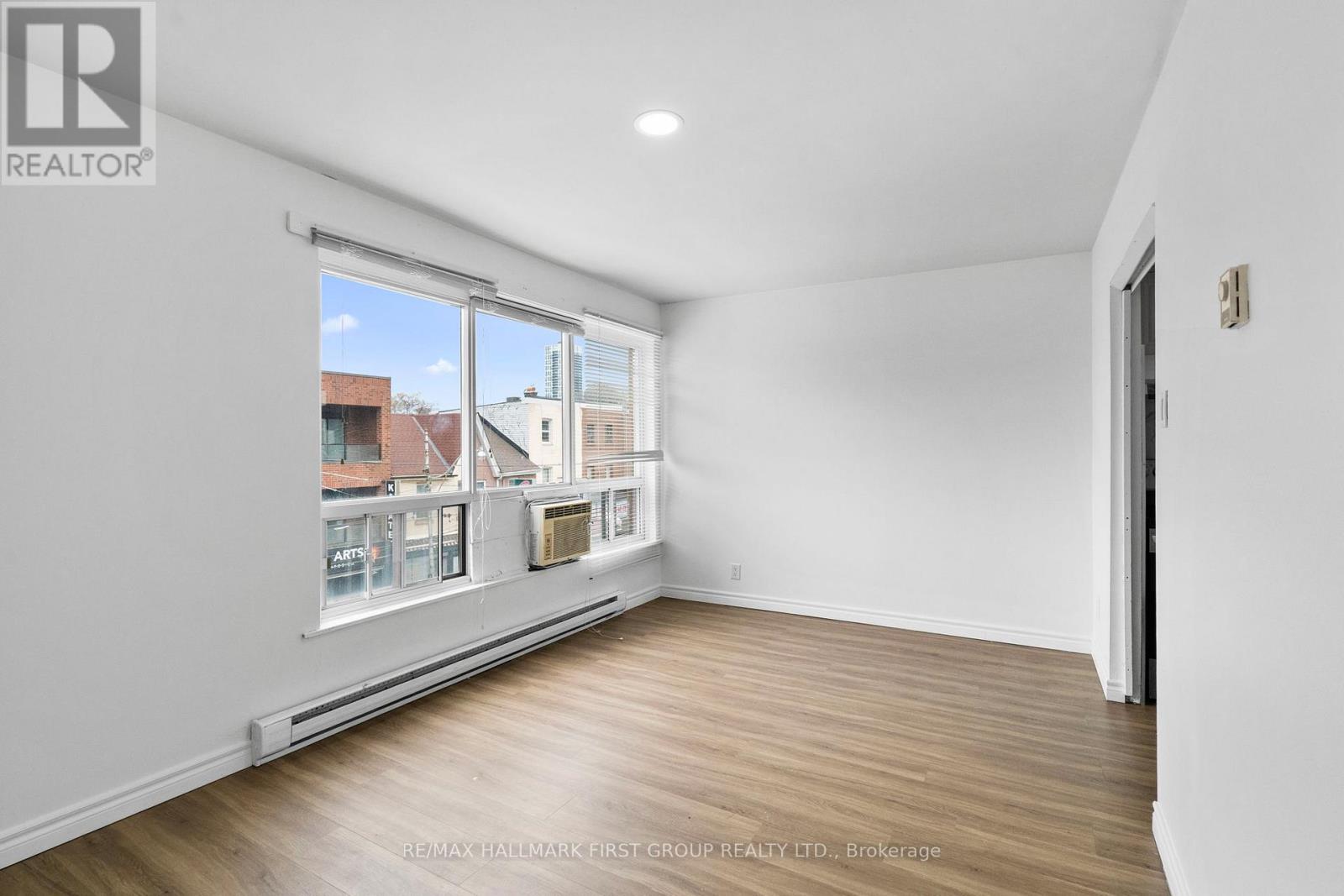 2nd Floor - 608 Gerrard Street, Toronto, Ontario  M4M 1Y3 - Photo 8 - E12938986