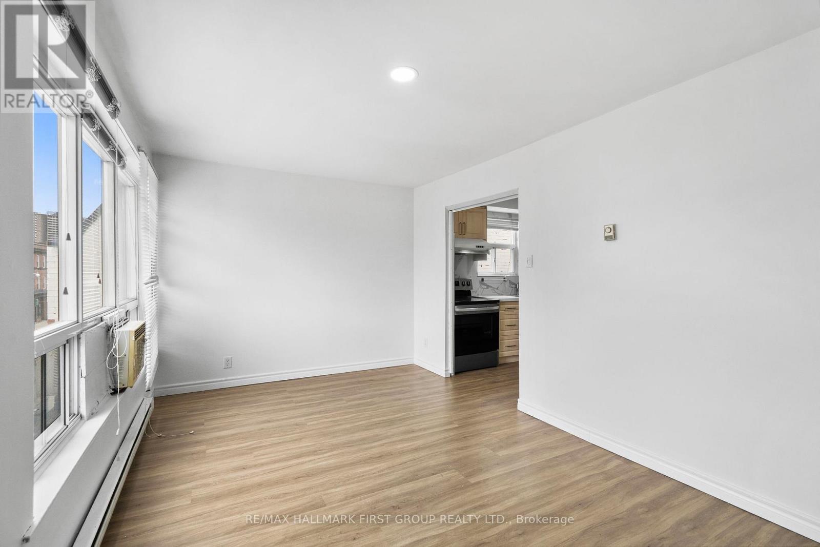 2nd Floor - 608 Gerrard Street, Toronto, Ontario  M4M 1Y3 - Photo 9 - E12938986