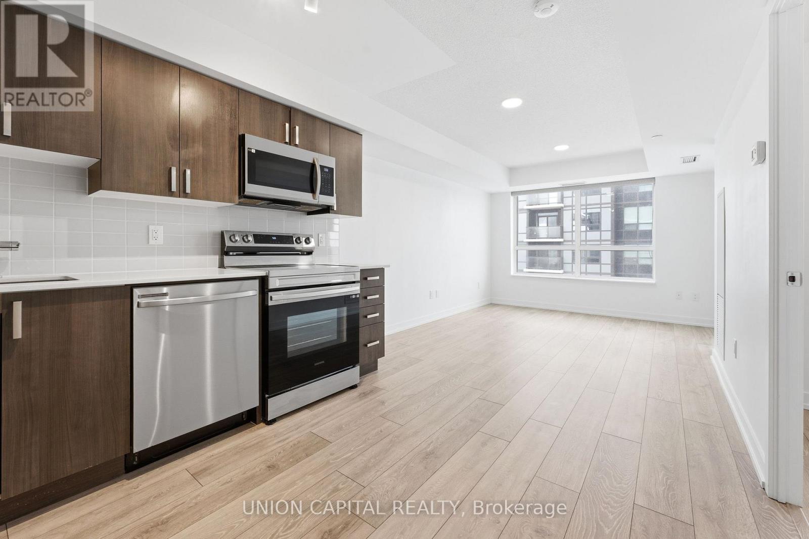 1403 - 1455 Celebration Drive, Pickering, Ontario L1W 0C3 - Photo 6 - E12939128