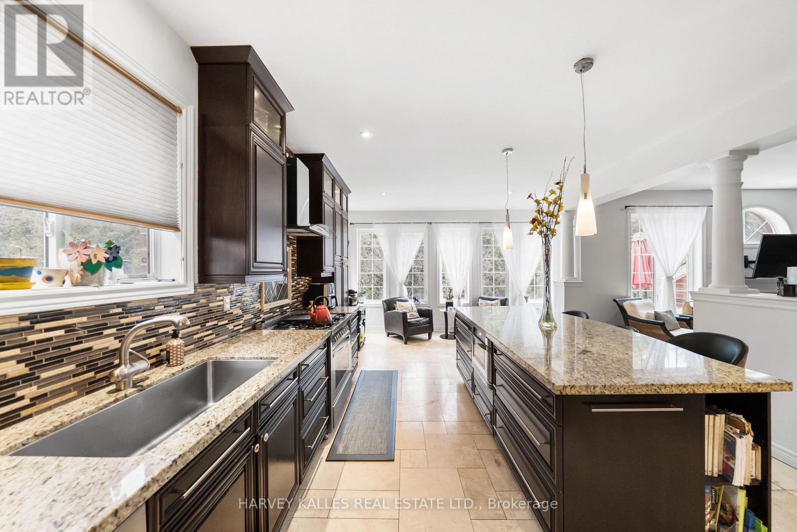 86 Rockland Crescent, Whitby, Ontario  L1M 0A9 - Photo 12 - E12939202