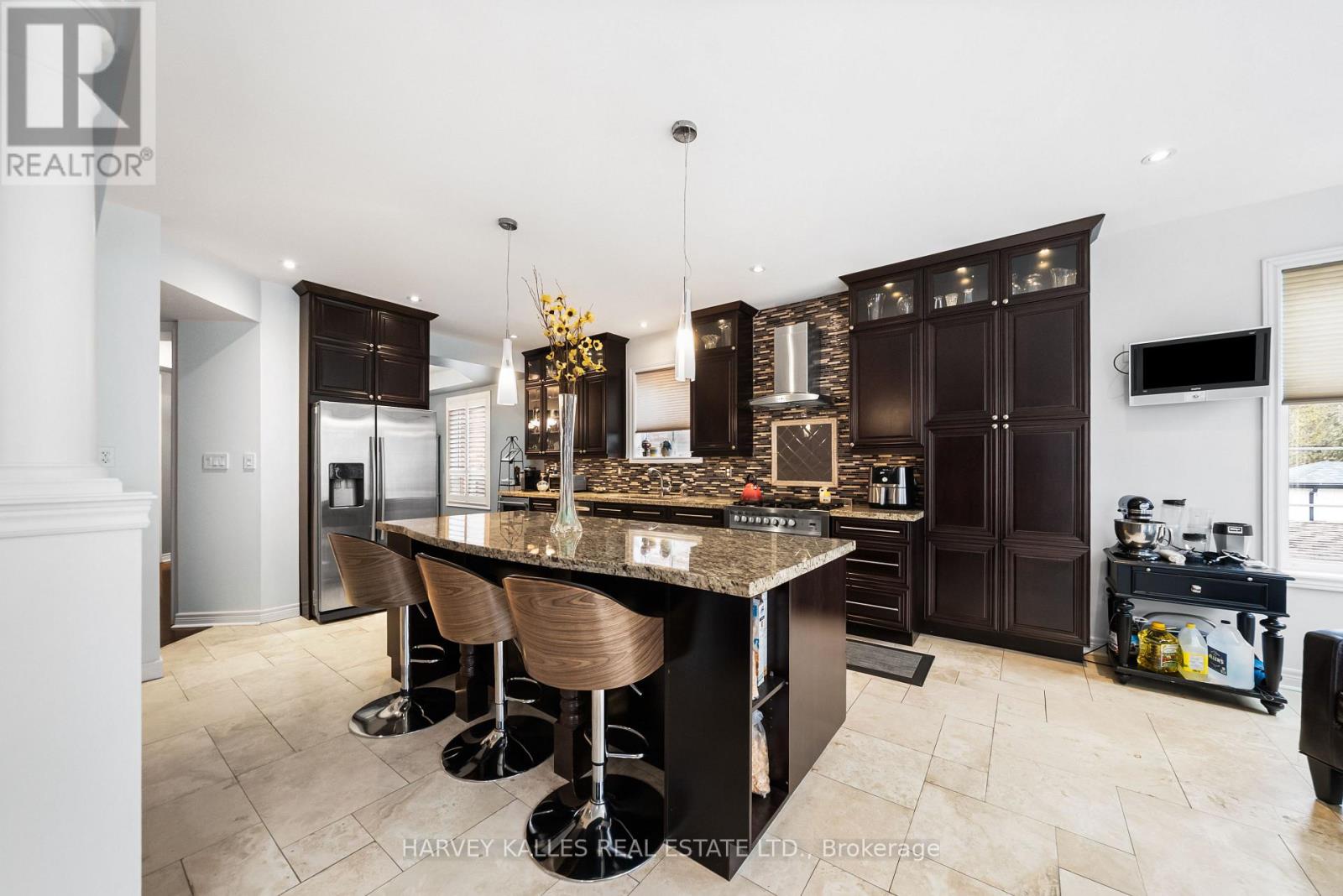 86 Rockland Crescent, Whitby, Ontario  L1M 0A9 - Photo 14 - E12939202