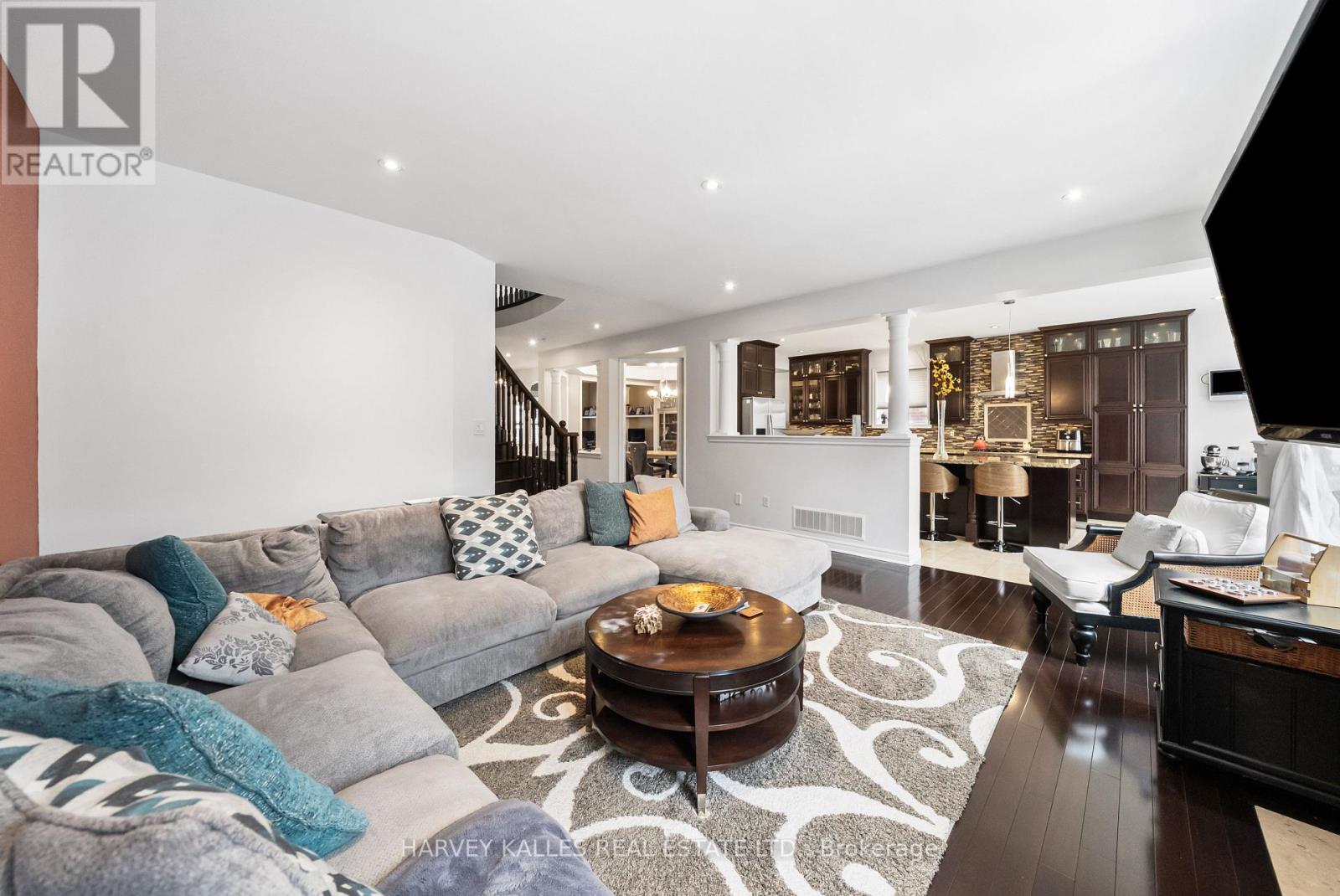 86 Rockland Crescent, Whitby, Ontario  L1M 0A9 - Photo 17 - E12939202