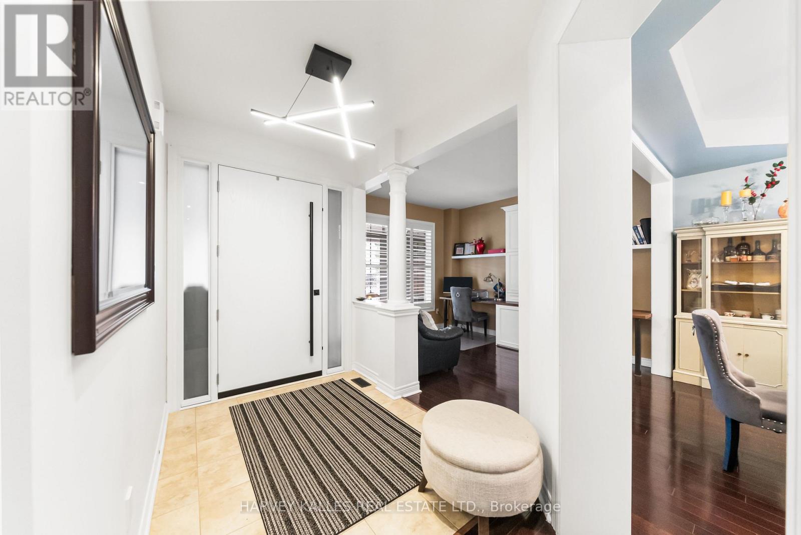 86 Rockland Crescent, Whitby, Ontario  L1M 0A9 - Photo 3 - E12939202