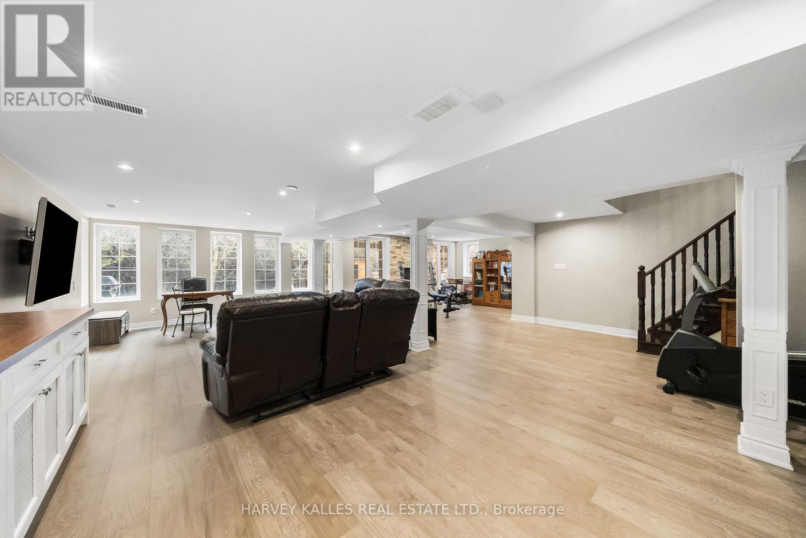 86 Rockland Crescent, Whitby, Ontario  L1M 0A9 - Photo 35 - E12939202