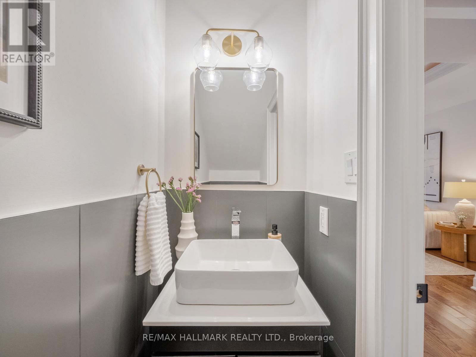 337 Leslie Street, Toronto, Ontario  M4M 3C8 - Photo 16 - E12939220