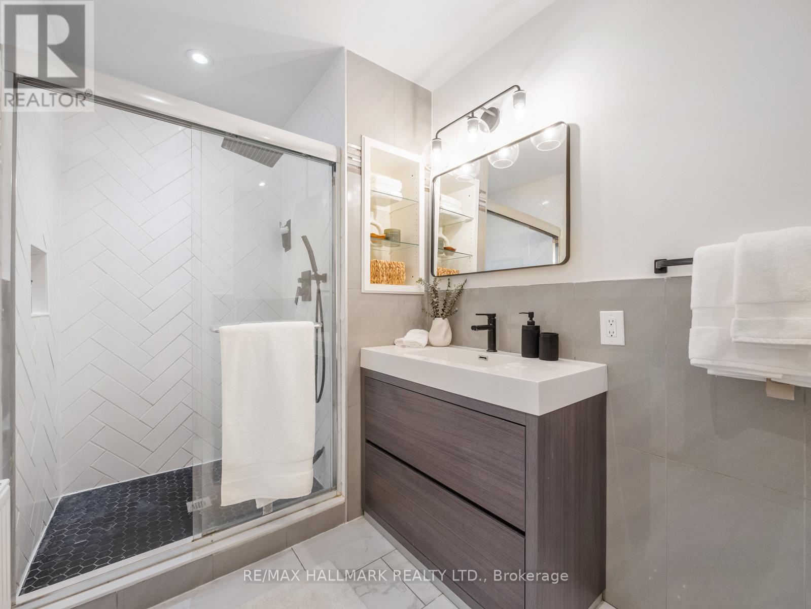 337 Leslie Street, Toronto, Ontario  M4M 3C8 - Photo 20 - E12939220