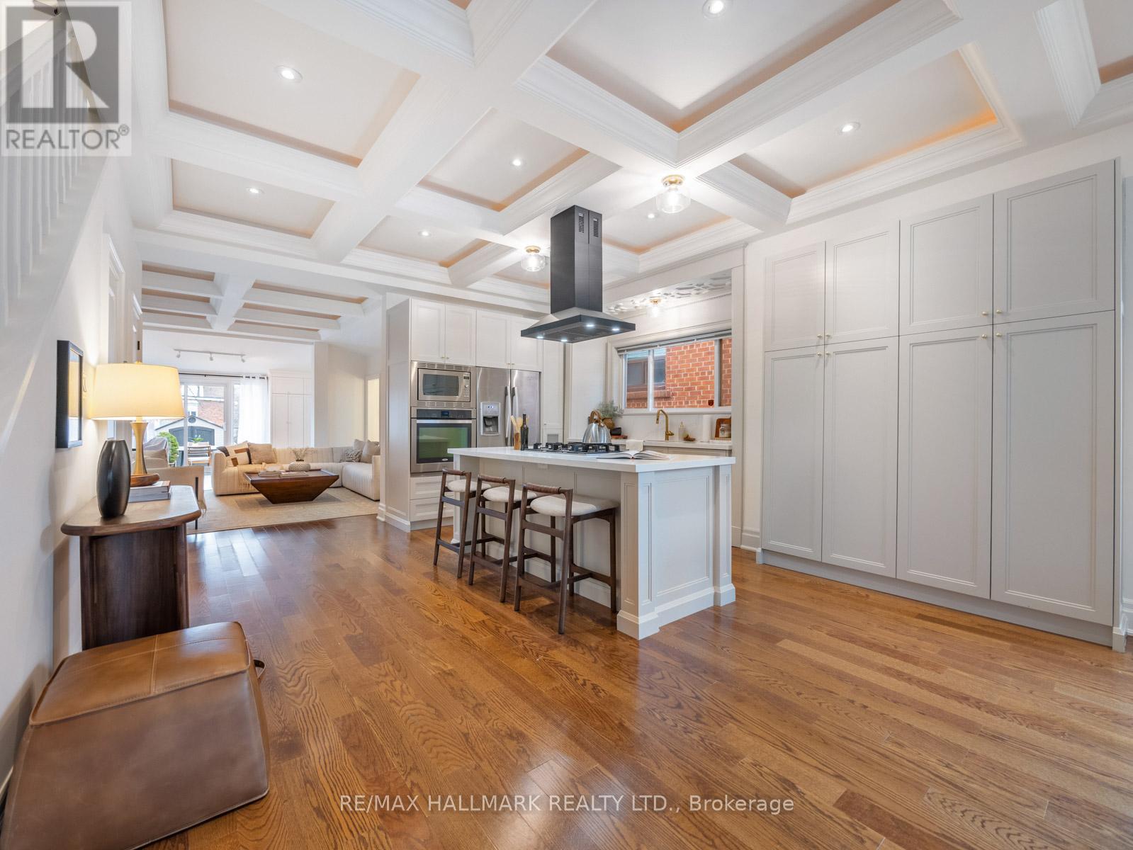 337 Leslie Street, Toronto, Ontario  M4M 3C8 - Photo 5 - E12939220