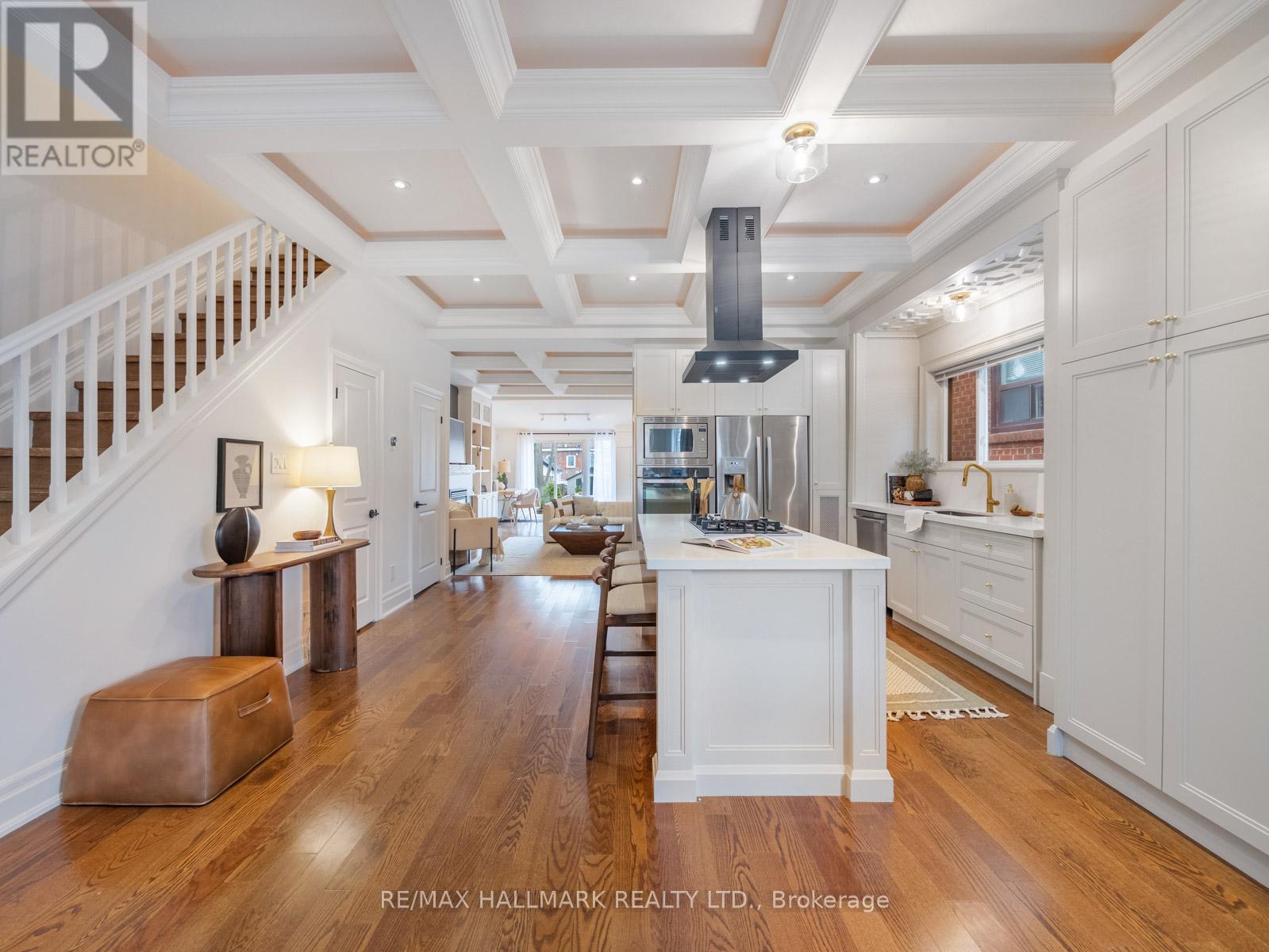 337 Leslie Street, Toronto, Ontario  M4M 3C8 - Photo 6 - E12939220