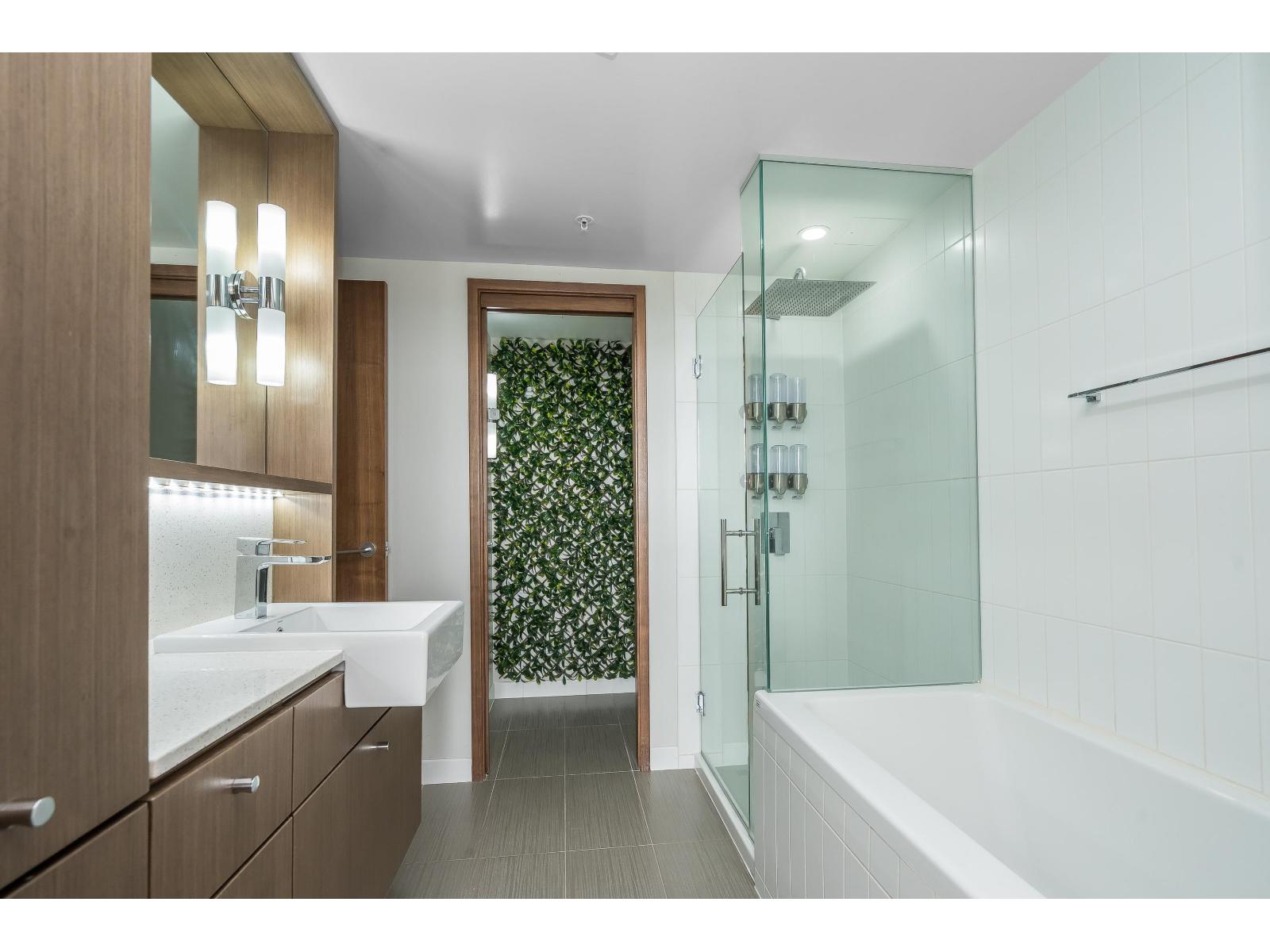 1804 13495 Central Avenue, Surrey, British Columbia V3T 0K2 - Photo 19 - R3103843