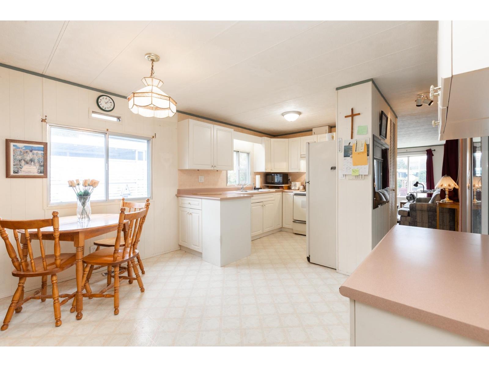 2058 Cumbria Drive, Surrey, British Columbia  V4A 5J9 - Photo 8 - R3105243