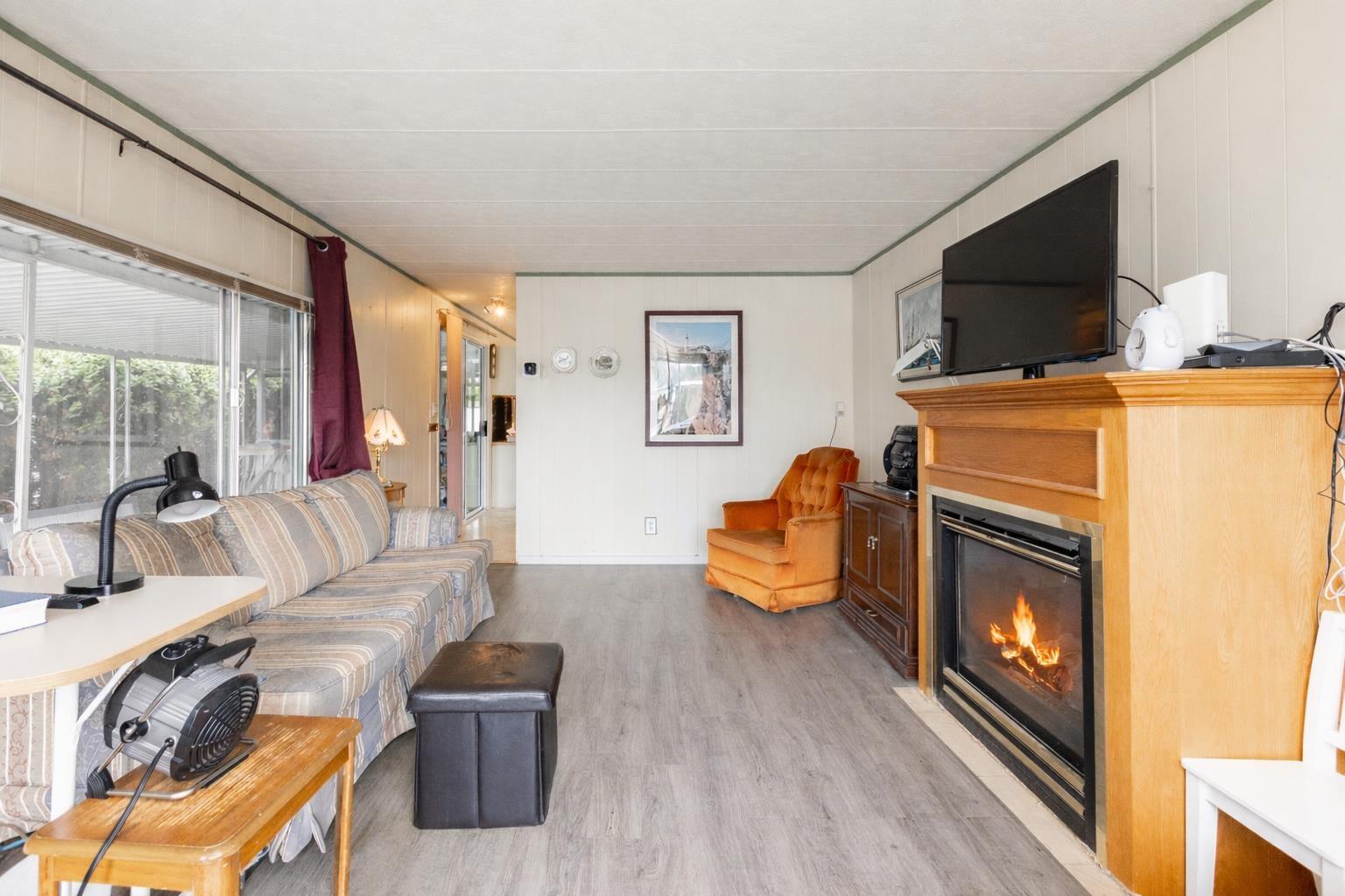 2058 Cumbria Drive, Surrey, British Columbia  V4A 5J9 - Photo 6 - R3105243