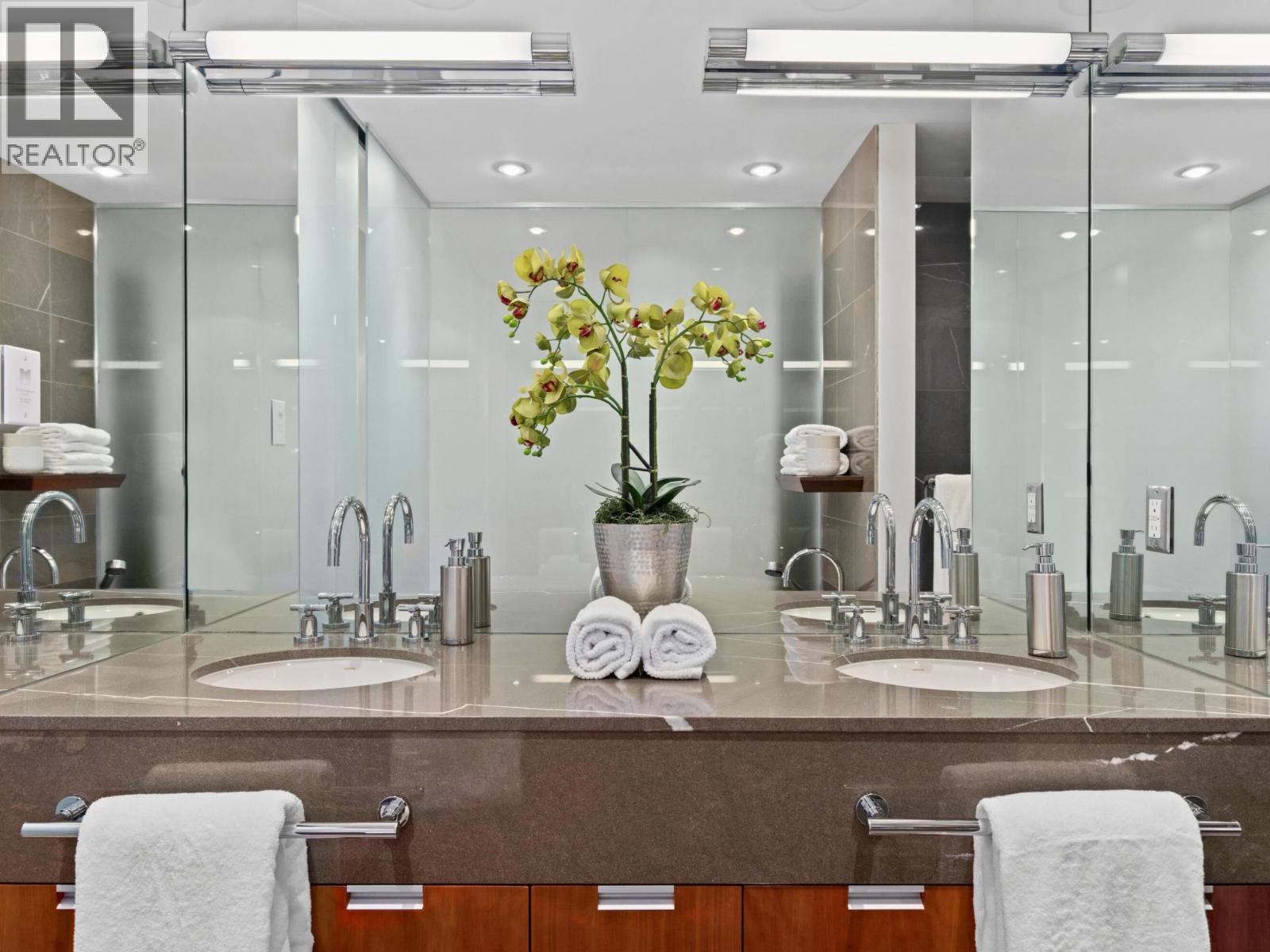 Listing Picture 20 of 40 : 2803 1077 W CORDOVA STREET, Vancouver / 溫哥華 - 魯藝地產 Yvonne Lu Group - MLS Medallion Club Member