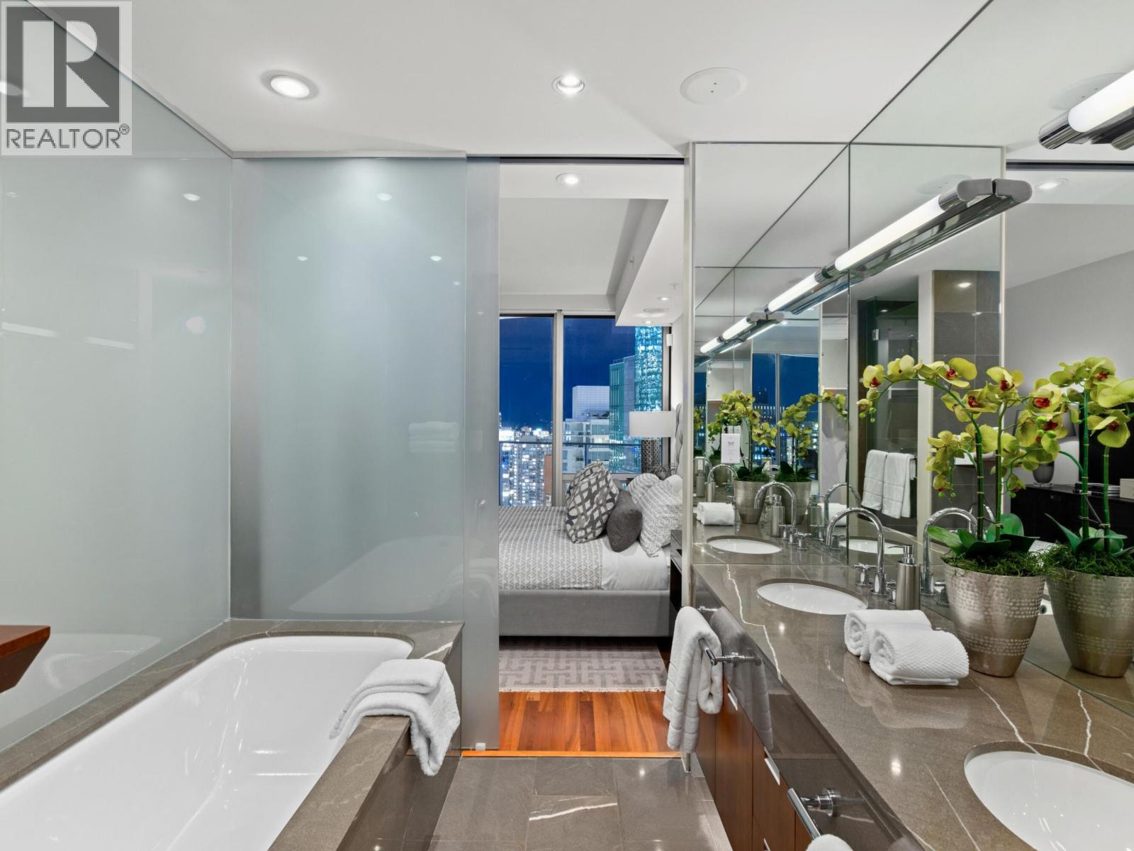 Listing Picture 21 of 40 : 2803 1077 W CORDOVA STREET, Vancouver / 溫哥華 - 魯藝地產 Yvonne Lu Group - MLS Medallion Club Member