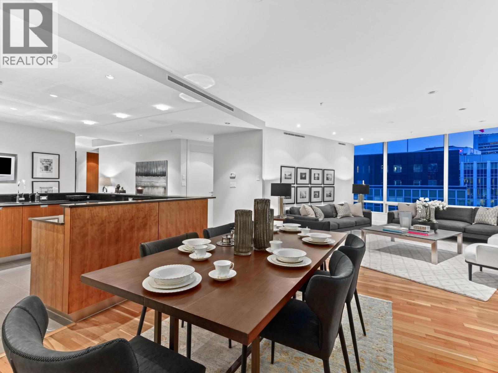 Listing Picture 11 of 40 : 2803 1077 W CORDOVA STREET, Vancouver / 溫哥華 - 魯藝地產 Yvonne Lu Group - MLS Medallion Club Member